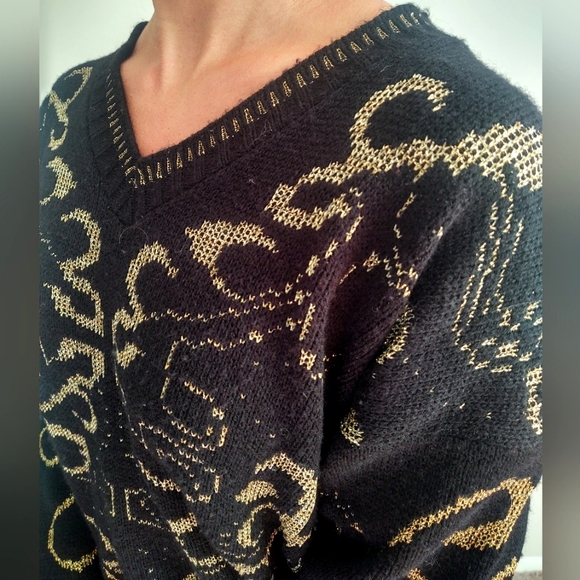 Vintage 80s Style Sweater Shimmery Gold Swirls - Picture 6 of 11